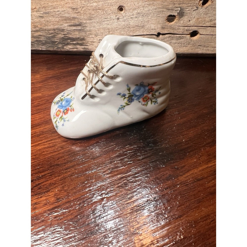 FARRAH‎ Vintage Floral Porcelain Baby Bootie Shoe blue roses gold trim 4" tall